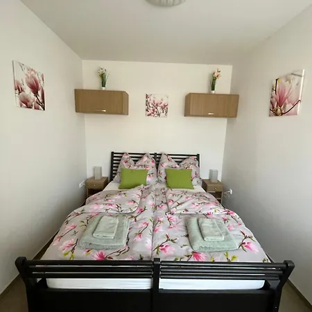 Magnolia Apartmam * Hegykő
