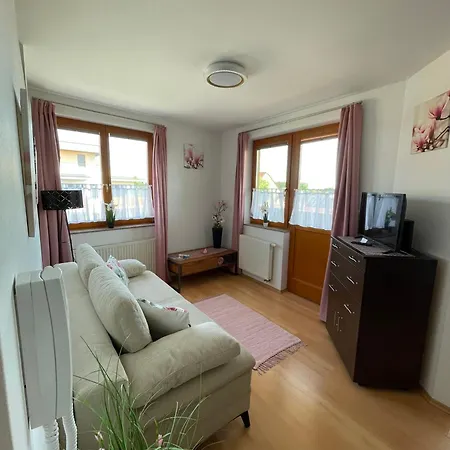 Magnolia Apartmam * Hegykő