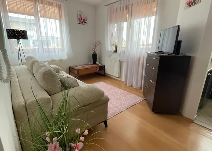 Magnolia Apartmam * Hegykő